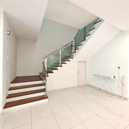 Novus Spring Double Storey House Keluang Luaran gambar