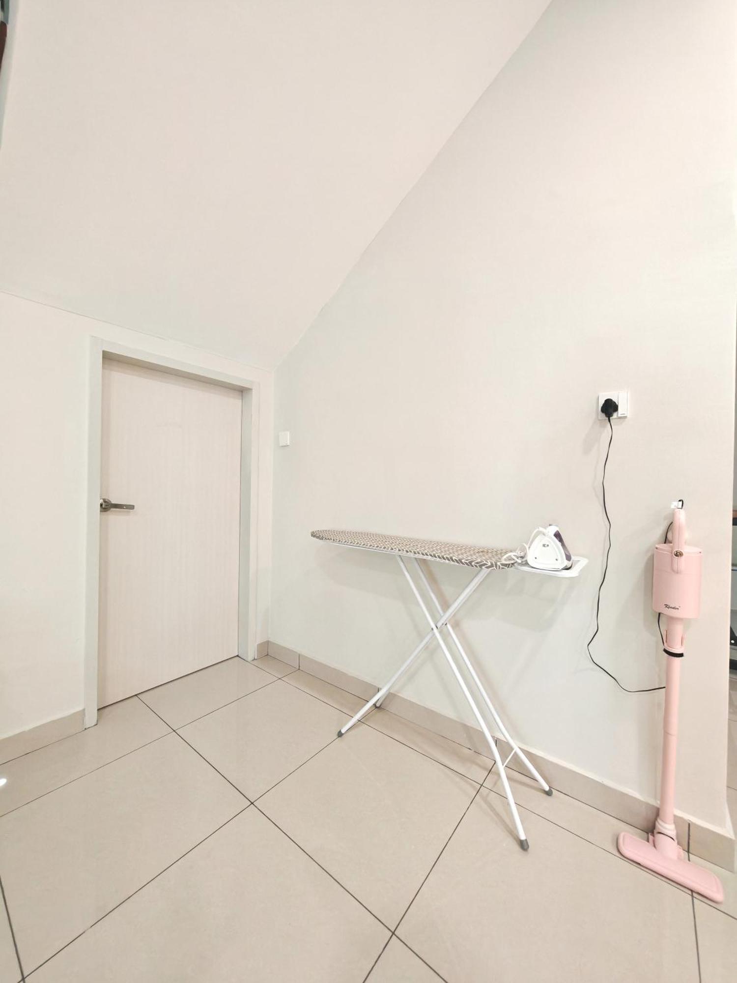 Novus Spring Double Storey House Holiday home Kluang