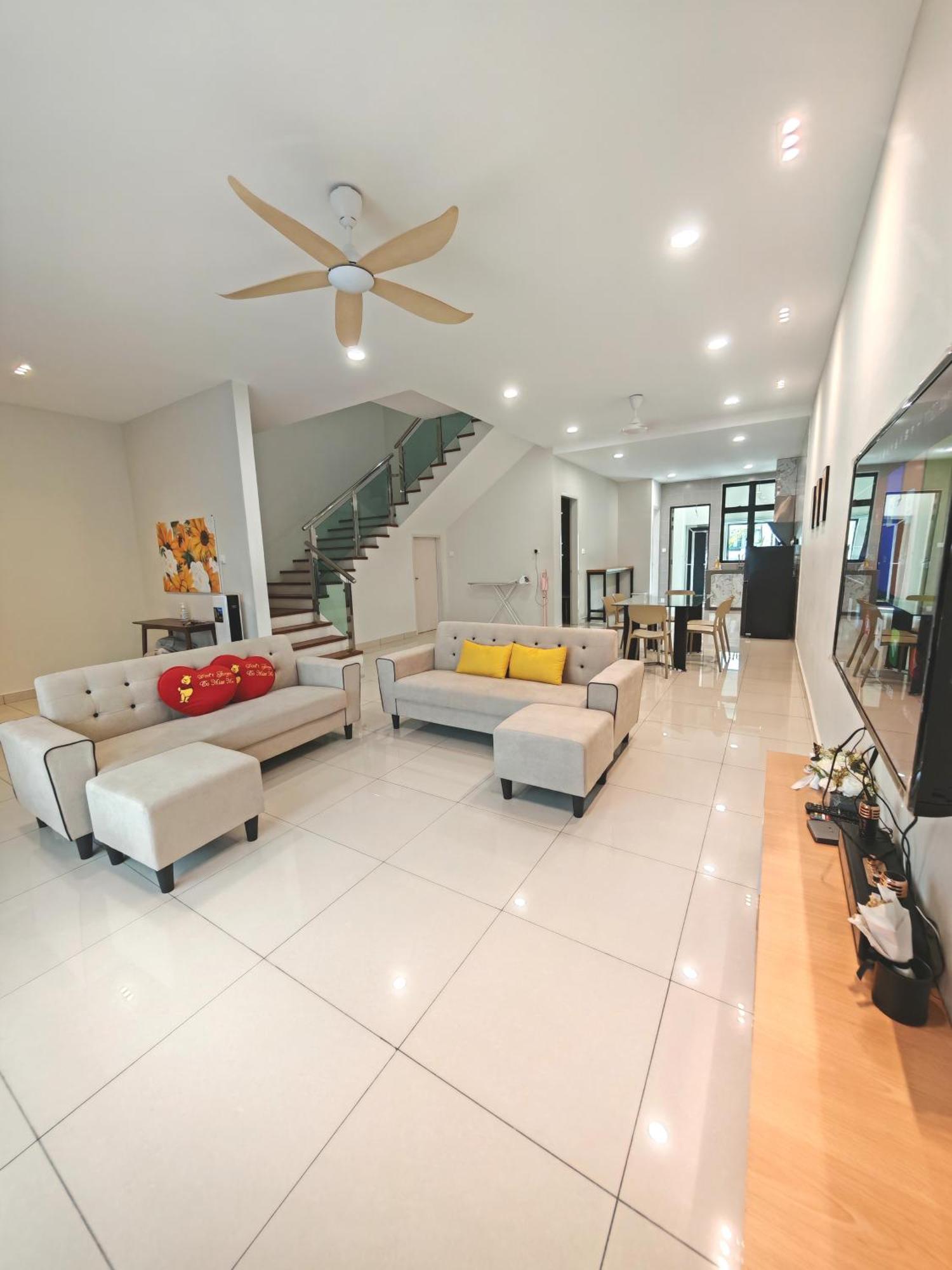 Novus Spring Double Storey House Holiday home *